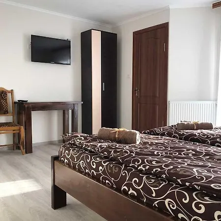 Harmony Bed & Breakfast Lazeshchyna