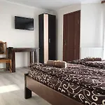Harmony Bed & Breakfast Lazeshchyna